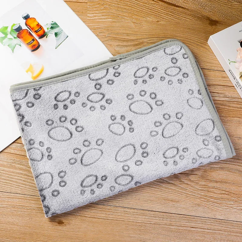 Super Soft Fluffy Fleece Pet Blanket – Warm & Comfortable Mat for Dogs and Cats (3 Sizes Available)