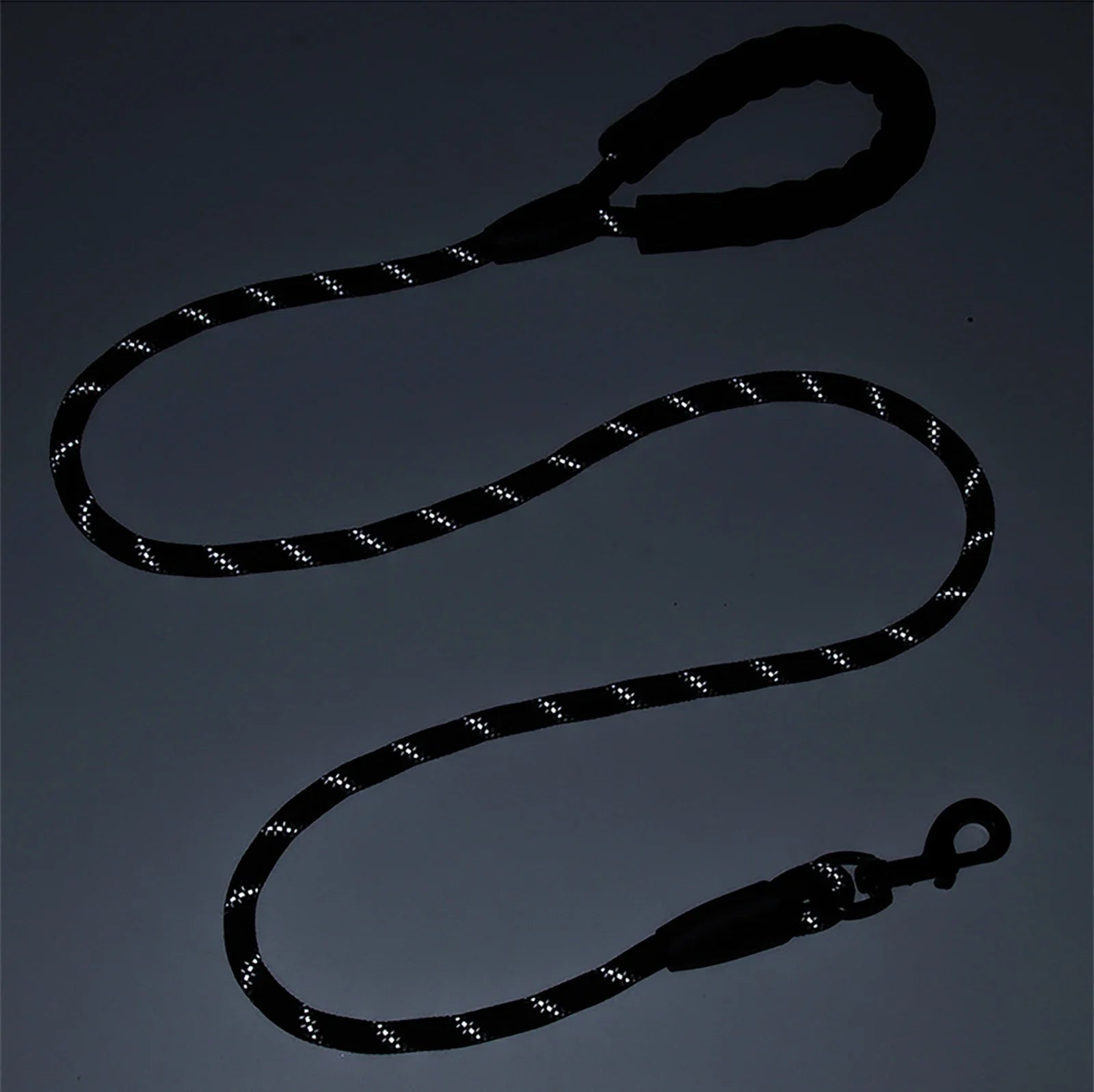 1.5m Reflective Nylon Dog Leash – Strong, Comfortable, and Safe for All Dog Sizes