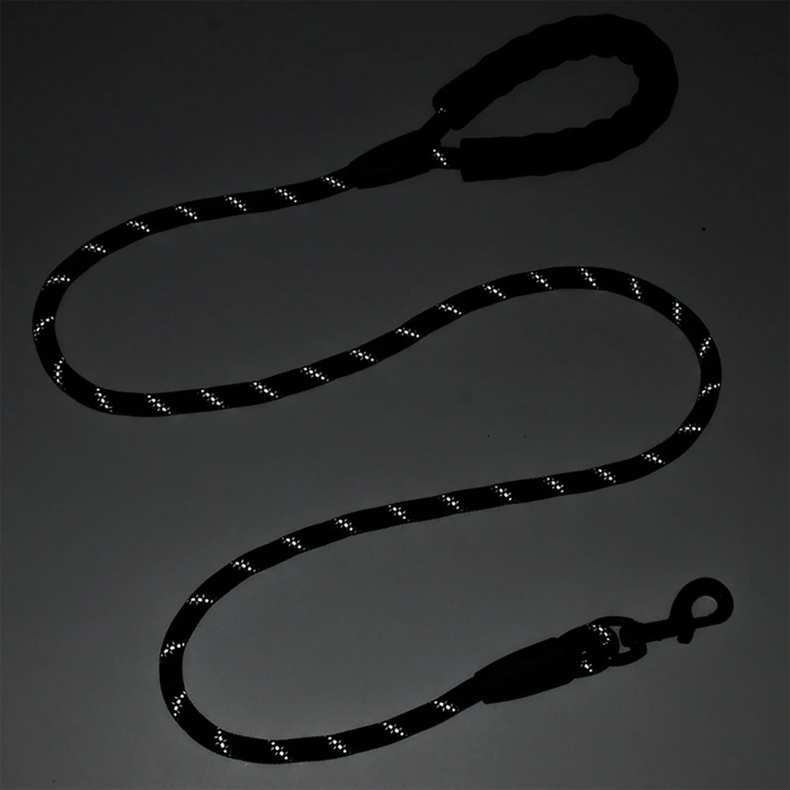 1.5m Reflective Nylon Dog Leash – Strong, Comfortable, and Safe for All Dog Sizes