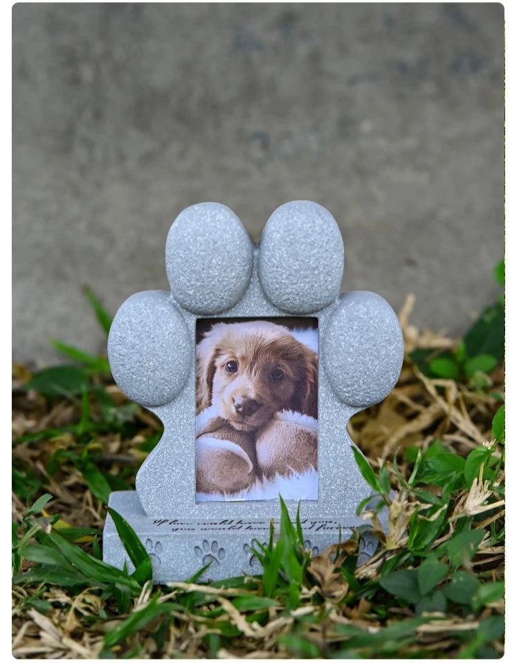 Pawprint Dog Memorial Gift – Pet Loss Sympathy Keepsake with Picture Frame & Grave Marker