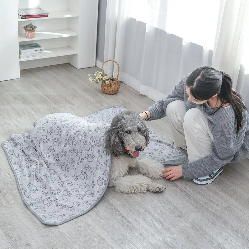 Super Soft Fluffy Fleece Pet Blanket – Warm & Comfortable Mat for Dogs and Cats (3 Sizes Available)