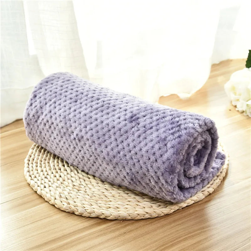Warm Fleece Pet Blanket – Soft Plush Throw for Puppies, Dogs, Cats | Cozy Couch & Bed Cover