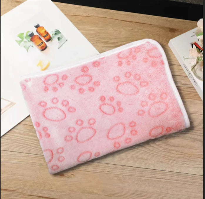 Super Soft Fluffy Fleece Pet Blanket – Warm & Comfortable Mat for Dogs and Cats (3 Sizes Available)