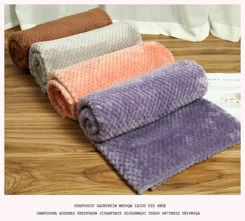 Warm Fleece Pet Blanket – Soft Plush Throw for Puppies, Dogs, Cats | Cozy Couch & Bed Cover