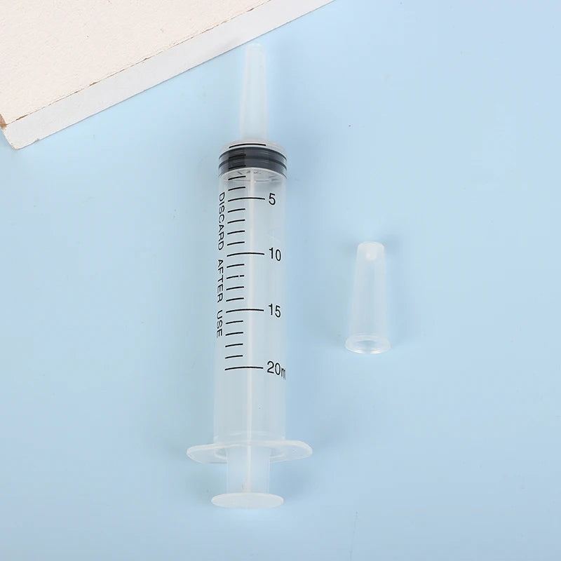 Reusable Plastic Syringe (Without Needle) – 20ml for Pet Feeding, Hydroponics, Nutrients, and Liquid Measurement