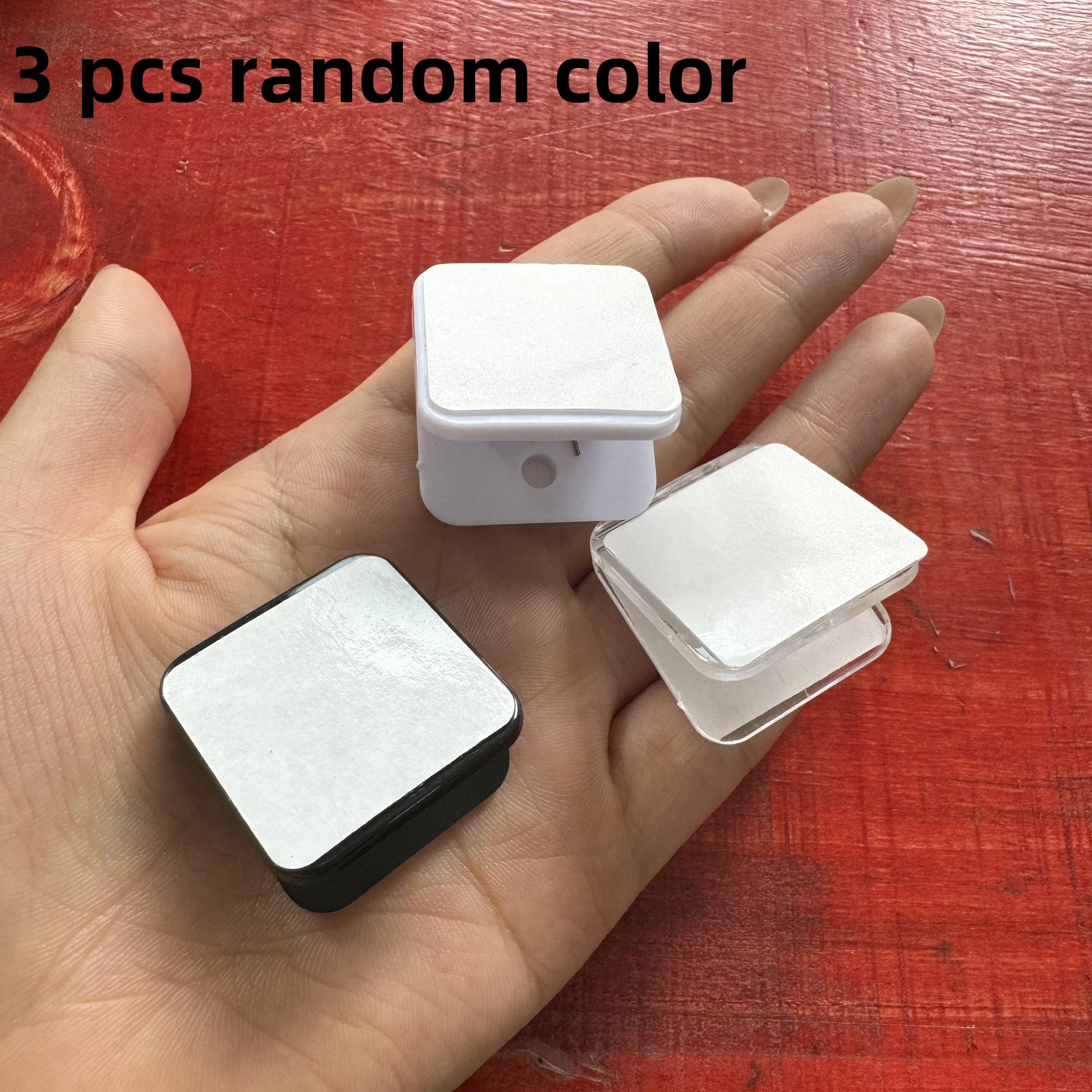 3-Pack Wall-Mounted Dog Pee Pad Clips – Stickable Holders for Training Pads
