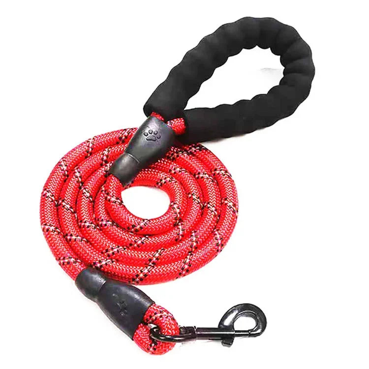 1.5m Reflective Nylon Dog Leash – Strong, Comfortable, and Safe for All Dog Sizes