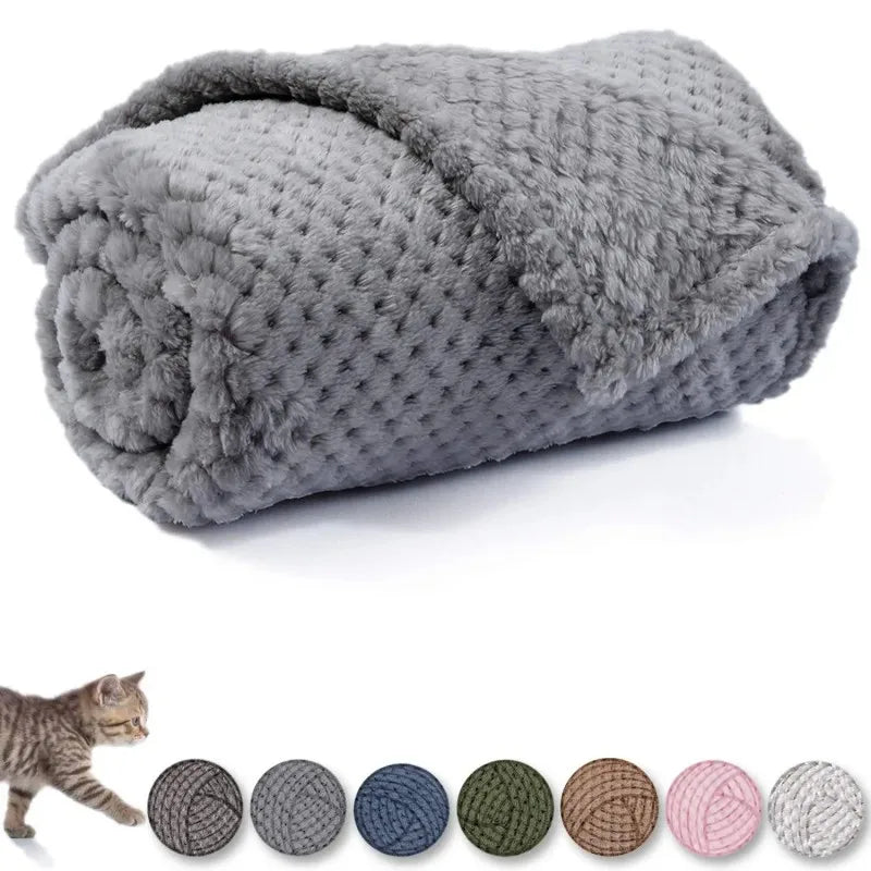 Warm Fleece Pet Blanket – Soft Plush Throw for Puppies, Dogs, Cats | Cozy Couch & Bed Cover