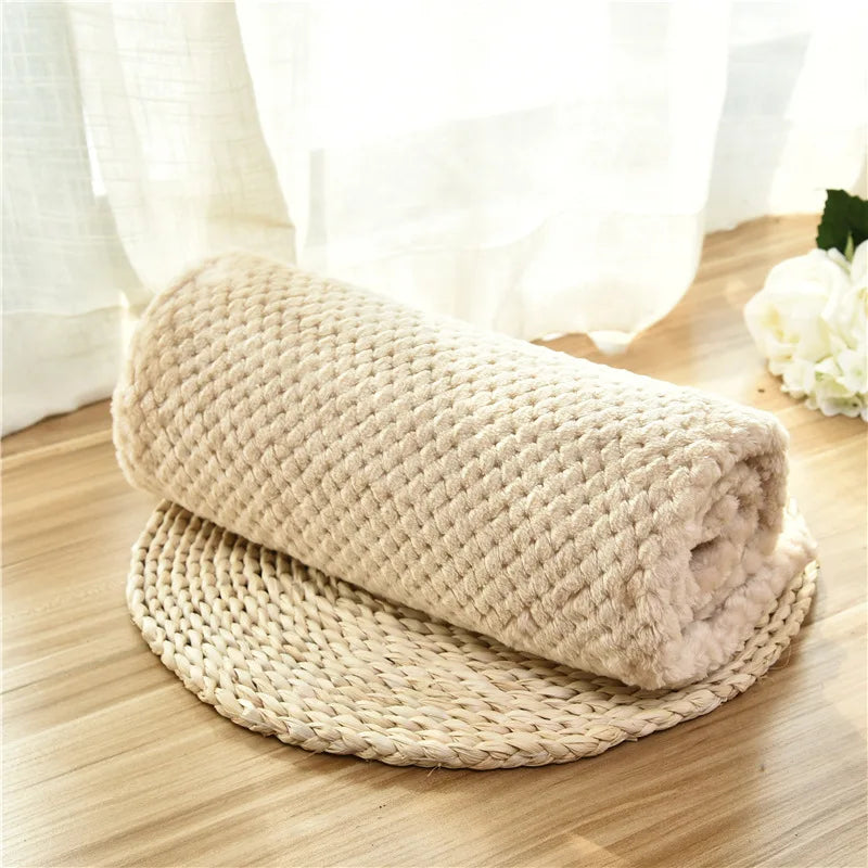 Warm Fleece Pet Blanket – Soft Plush Throw for Puppies, Dogs, Cats | Cozy Couch & Bed Cover