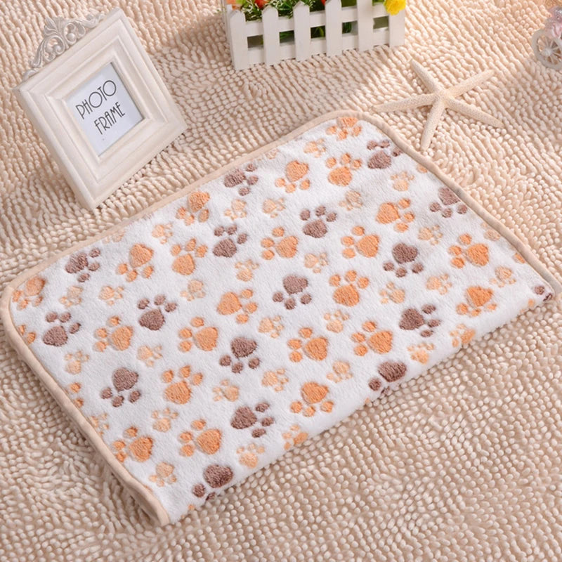 Soft Fleece Pet Blanket – Handcrafted Warm Bed Mat Cover for Dogs & Cats (3 Sizes Available)