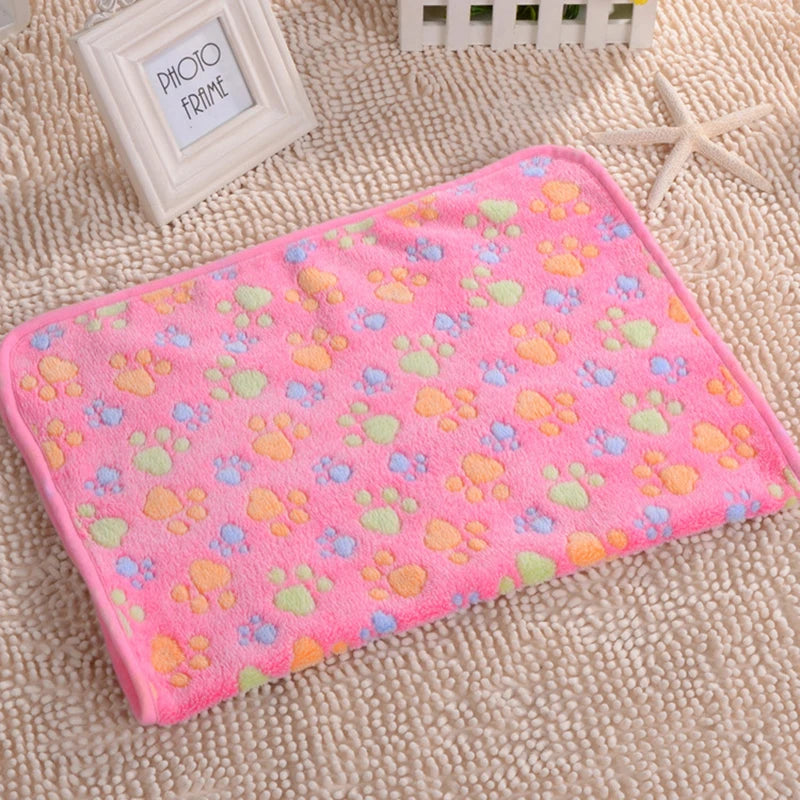 Soft Fleece Pet Blanket – Handcrafted Warm Bed Mat Cover for Dogs & Cats (3 Sizes Available)