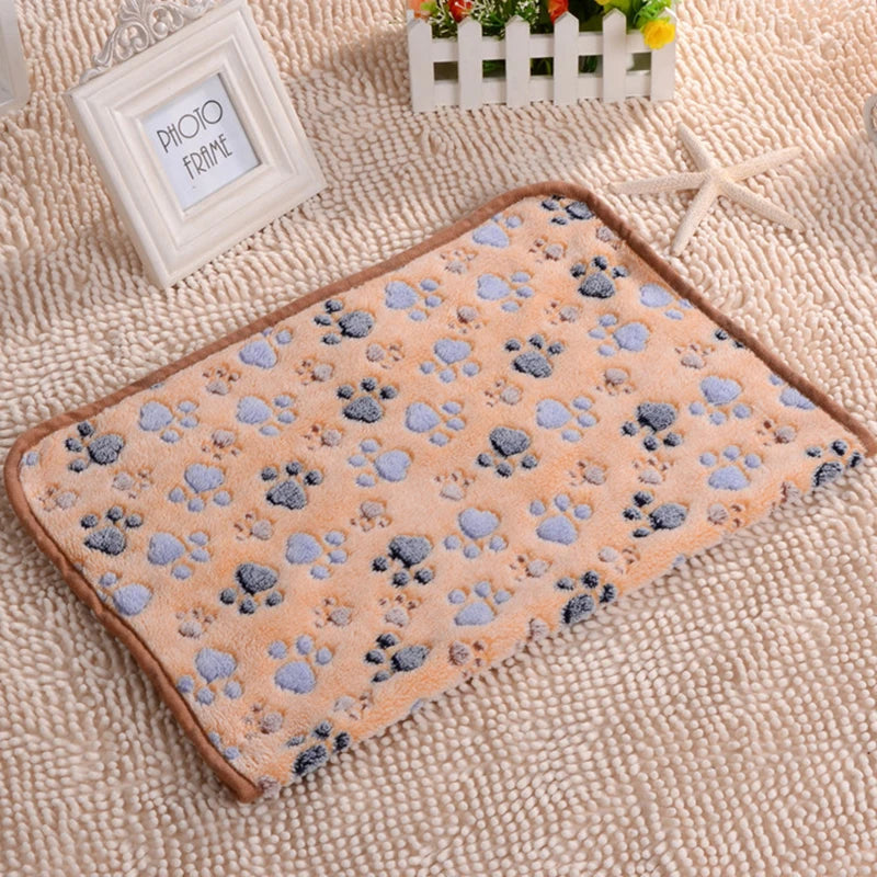 Soft Fleece Pet Blanket – Handcrafted Warm Bed Mat Cover for Dogs & Cats (3 Sizes Available)