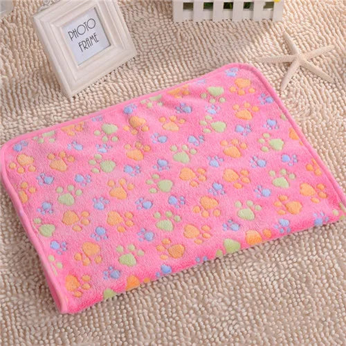 Soft Fleece Pet Blanket – Handcrafted Warm Bed Mat Cover for Dogs & Cats (3 Sizes Available)