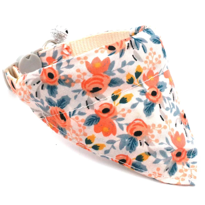 Adjustable Daisy Pet Bandana Collar – Breakaway Neck Scarf for Kittens, Puppies & Small Dogs