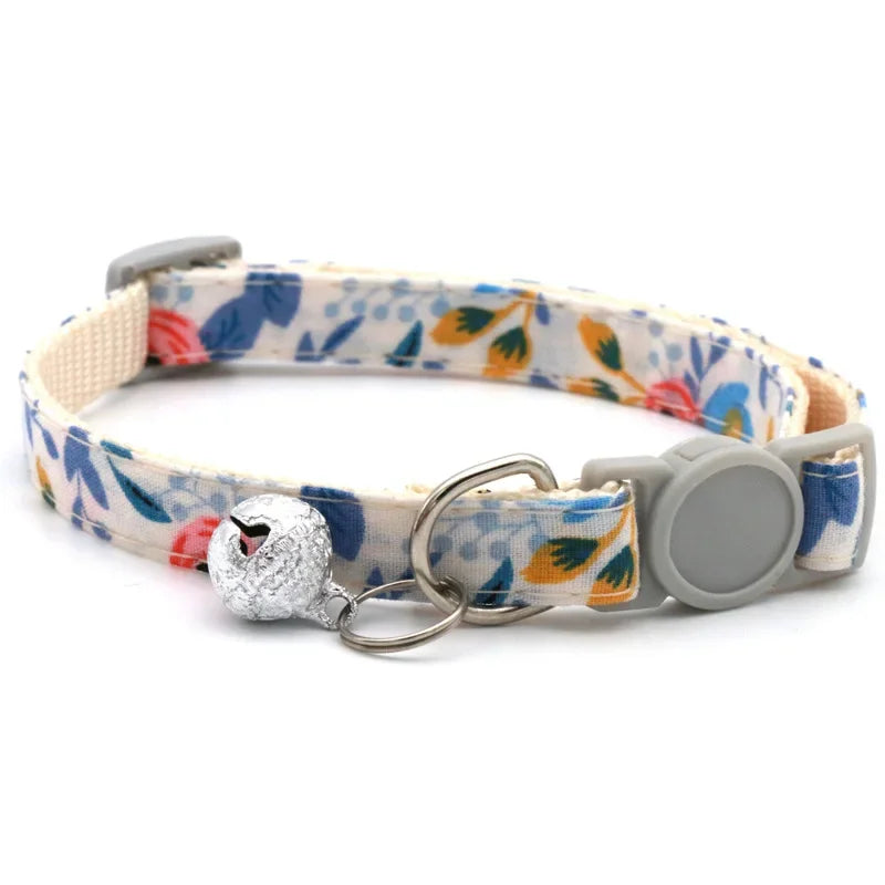 Adjustable Daisy Pet Bandana Collar – Breakaway Neck Scarf for Kittens, Puppies & Small Dogs