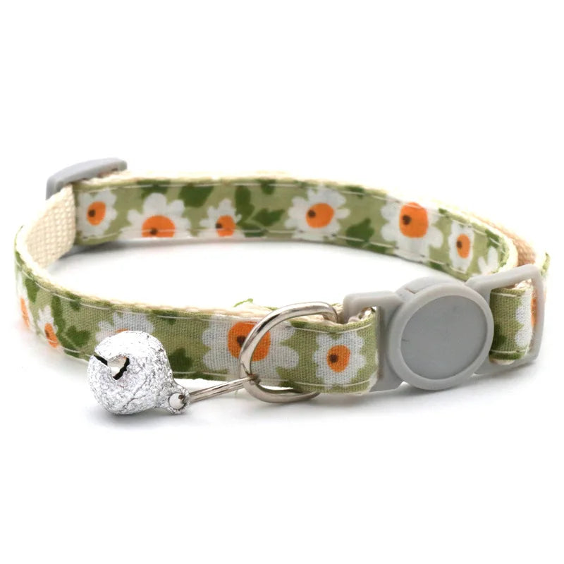 Adjustable Daisy Pet Bandana Collar – Breakaway Neck Scarf for Kittens, Puppies & Small Dogs