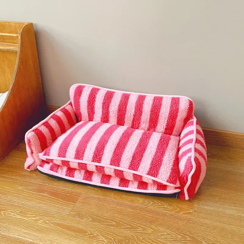 Plush Cat Bed Sofa – Warm Winter Nest for Cats & Small Dogs