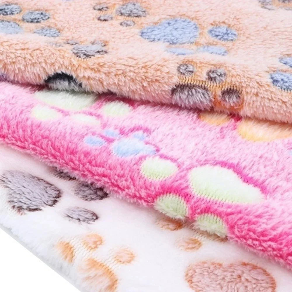 Soft Fluffy Pet Blanket – Warm & Cozy Cartoon Mat for Cats and Dogs