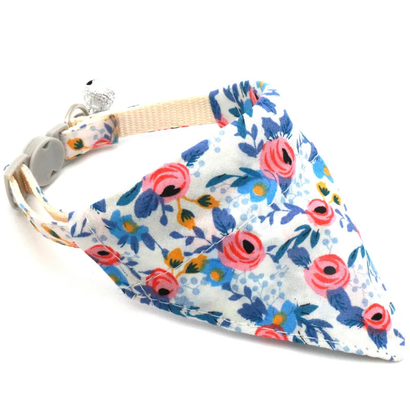 Adjustable Daisy Pet Bandana Collar – Breakaway Neck Scarf for Kittens, Puppies & Small Dogs