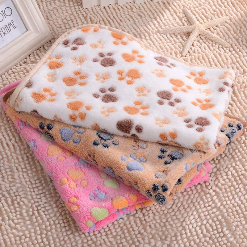 Soft Fleece Pet Blanket – Handcrafted Warm Bed Mat Cover for Dogs & Cats (3 Sizes Available)