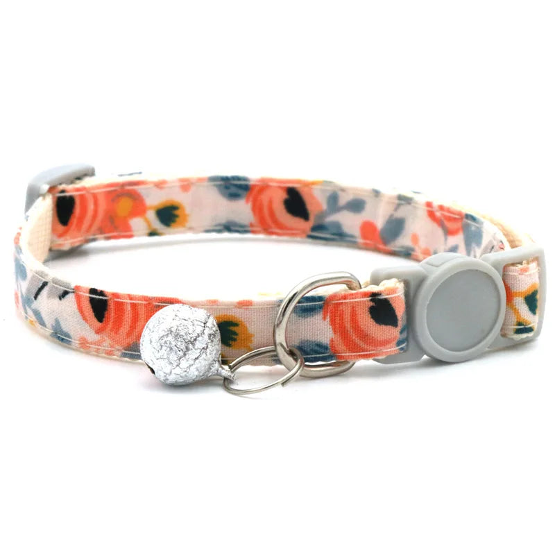 Adjustable Daisy Pet Bandana Collar – Breakaway Neck Scarf for Kittens, Puppies & Small Dogs