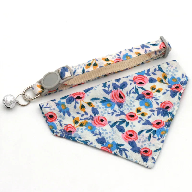 Adjustable Daisy Pet Bandana Collar – Breakaway Neck Scarf for Kittens, Puppies & Small Dogs