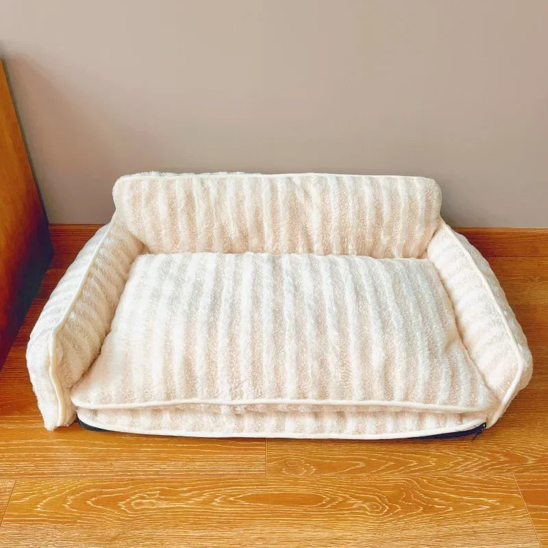 Plush Cat Bed Sofa – Warm Winter Nest for Cats & Small Dogs