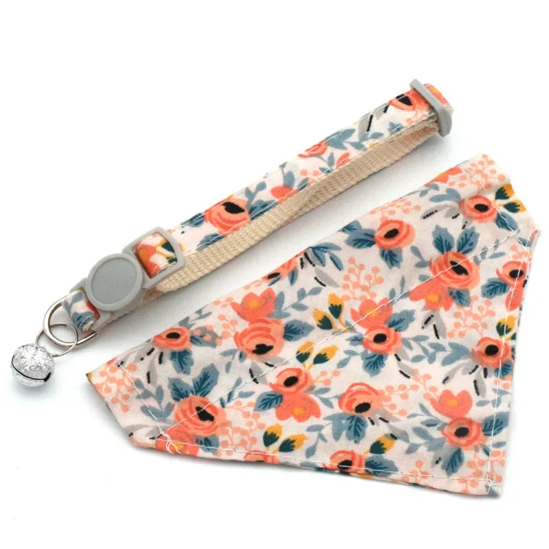 Adjustable Daisy Pet Bandana Collar – Breakaway Neck Scarf for Kittens, Puppies & Small Dogs