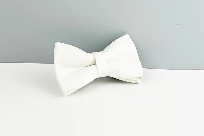 White Leather Dog Collar & Leash Set – Custom Engraved Nameplate